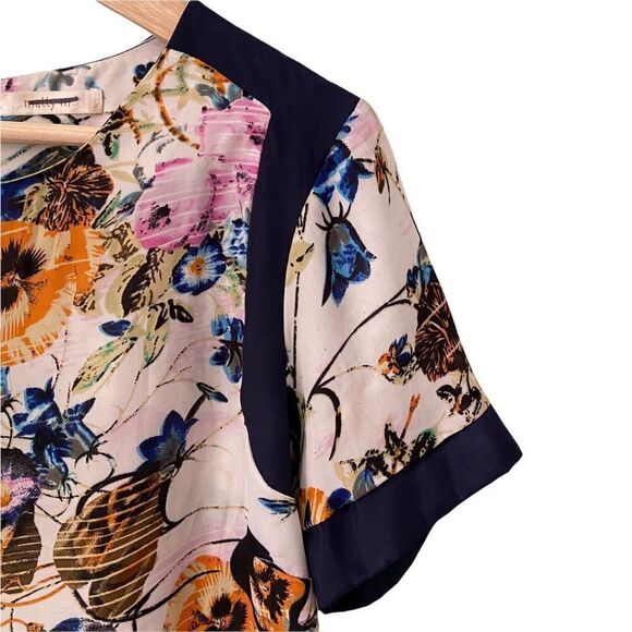 Mally M 100% Silk Floral Short Sleeve Blouse Made in USA in Size XS - Picture 6 of 10